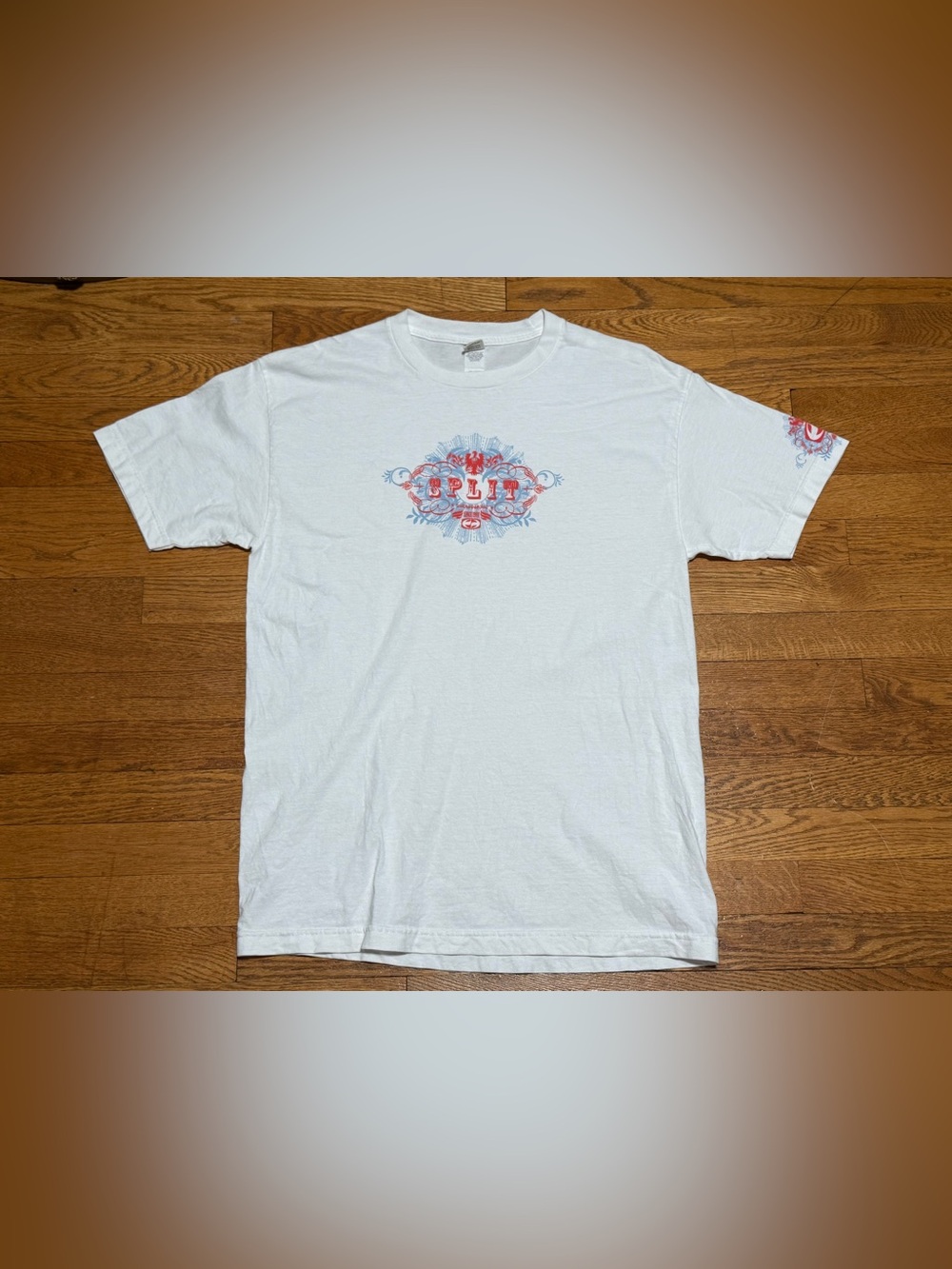 Men’s (Large) 90’s & Y2K Era Skater Brand “SPLIT” Short Sleeve T-